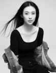 獸獸翟凌曝清新寫真 低胸裝秀白嫩雙峰笑容甜美