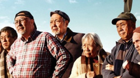 “老人院”主演年龄相加超3000岁 创中国电影记录