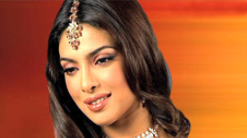 宝莱坞美女乔普拉宣传新片 世纪穿越演绎印式爱情