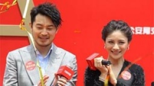 沙溢颠覆造型演萧何难以识别 夫妻反串倡导勿酒驾