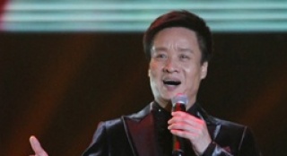 閻維文亮相世界環(huán)境日晚會 器宇軒昂為環(huán)保獻(xiàn)唱