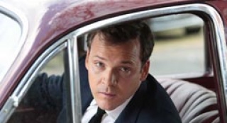 雨中曲 花季少女邂逅成熟魅力男——《成長教育》