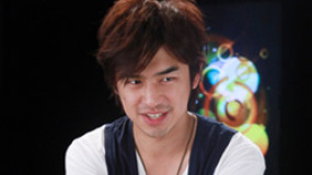 陈柏霖做客“星播客” 化身“爱情专家”诠释爱情