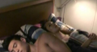 许志安苦情被“戴绿帽” MV女主角上演偷情床戏