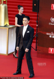 《听风者》主创亮相 梁朝伟、麦庄组优雅男人帮