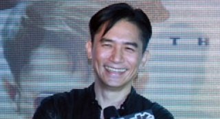梁朝偉新片“封眼”魅力依舊 失明特工不忘談戀愛