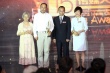 传媒大奖颁奖典礼星光熠熠 明星与媒体老总合影