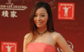 “海豚音公主”张靓颖惊艳亮相 粉色抹胸凸显身材