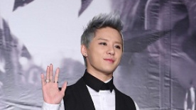 JYJ金俊秀30日开唱 音乐剧上演男男吻人气爆棚