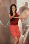 杨幂撑“大武当”发布会扮萌 与赵文卓比试功夫