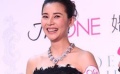 蒙嘉慧披黑婚紗否認(rèn)鄭伊健將求婚 抱怨男友驚喜少