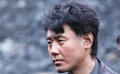 《人山人海》曝吳秀波劇照 曬黑扮土成兇手遭追殺