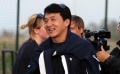 成龙片场忙碌不停歇 “平民”巨星获国际影人盛赞
