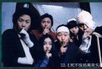 金知云導(dǎo)演的出道作品《死不張揚(yáng)離奇失魂事件》可以說(shuō)是開(kāi)創(chuàng)了韓國(guó)驚悚喜劇片的一個(gè)類(lèi)型。來(lái)到這家家庭旅館的客人總是離奇死亡，為了怕張揚(yáng)出去旅館被封，全家人偷偷把尸體埋到后山，連串的命案讓人覺(jué)得蹊蹺卻摸不著頭腦。滿身瘡痍的一家人即使備受折磨，還是希望眼前人能保持安靜不要張揚(yáng)。