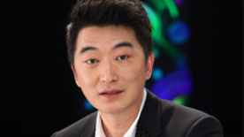 绍峰带来两部新片 断案从容不迫得被称“淡定哥”