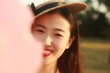 張辛苑撩動(dòng)超長(zhǎng)發(fā)飄飄欲仙 田野間熱褲大秀玉腿