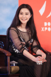 范冰冰性感薄纱露深沟 大尺度透视装现迷人胴体