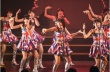 AKB48姐妹团身披英国旗 跳热舞为奥运健儿打气