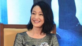 周迅回應記者“連珠炮” 曝《聽風者》里為戲落淚