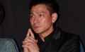 曹格红馆首度开唱 刘德华、李泉捧场坐镇笑意浓