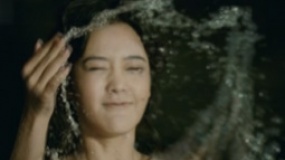 《云之錦》曝受虐特輯 冰水入浴開啟穿越三世之愛