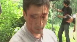 孫紅雷“發(fā)飆”震片場 當(dāng)“老大”挨踢被打全不落