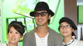 陈柏霖喊冤否认贪钱自肥腰包 恭喜林依晨得恋情