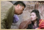 白晶晶（莫文蔚 飾）和師姐春十三娘（藍(lán)潔瑛 飾）一起去找唐僧想吃其肉，卻碰見了孫悟空轉(zhuǎn)世的至尊寶，因無法忘記對(duì)孫悟空的愛戀?gòu)膸熃闶种芯攘酥磷饘殻约簠s身中奇毒。至尊寶離開她去尋解藥，她以為至尊寶是假情假意而跳崖。牛魔王救了她，逼她帶路去盤絲洞，又被師姐所騙，以為至尊寶已和春三十娘有染，憤而自刎。至尊寶用月光寶盒穿越時(shí)空去找她，卻穿越到五百年前宿命地遇到了紫霞仙子，和白晶晶的戀情也無疾而終。春十三娘卻誤施法，和二當(dāng)家有了孩子，生死關(guān)頭為了夫兒犧牲了自己……