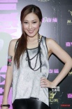 “夜蒲2”何佩瑜裹布条 陈静仪穿小短裙露巨乳