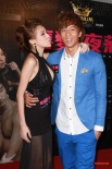 《喜愛夜蒲2》首映香艷無比 女星露盡半球搏出位