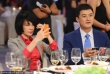 眾星齊聚慈善晚宴 章子怡嘟嘴王菲自拍徐若瑄裸背