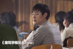2012年，《建筑學概論》這樣一部片名毫不吸引人的影片，成為了韓國電影史上最賣座的愛情片，在韓國刮起一陣“初戀”旋風。而主演李帝勛也真正開始大紅大紫，成為“最佳初戀對象”。他將初戀懷春小男生的喜怒哀樂表現(xiàn)地令人深有同感，勢必會在年底獲得獎項的認可。