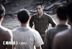 2011年，李帝勛被張勛導演選中，在《高地戰(zhàn)》中扮演名為申日英的角色，該角色年紀雖小但卻因為有著出色的判斷力與統(tǒng)帥能力，因而在戰(zhàn)爭中很快躍升為中隊長。李帝勛在片中表現(xiàn)搶眼，風頭直逼主演高修和申河均。該片也讓他獲得第20屆韓國釜日電影獎和第31屆電影評論家協(xié)會獎的最佳新人男演員獎。