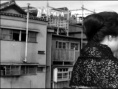 女人步上樓梯時(shí)