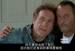 ???怪蜀黎雷諾這次依然扮演一名冷面殺手，只是身邊不像當(dāng)萊昂的時(shí)候有勁爆小蘿莉相伴，而是被碎嘴子蠢鋼蛋兒纏了個(gè)嚴(yán)實(shí)。兩周就能逼瘋五個(gè)犯人的鋼蛋兒絕非等閑，不但壯的像頭牛，還逼得雷諾大叔年紀(jì)一把陪著他踩高跟穿套裝，被扣上馬臉好基友的帽子，精神一度崩潰卻也無(wú)可奈何。</br>   <strong>劇情簡(jiǎn)介：</strong>鋼蛋兒是個(gè)大話癆，在監(jiān)獄里一個(gè)接一個(gè)換著室友，直到他遇到總也不說(shuō)話的殺手盧比。鋼蛋兒可以一直對(duì)盧比說(shuō)下去，盧比不說(shuō)話也不生氣，腦子里總在策劃越獄。盡管盧比的越獄計(jì)劃天衣無(wú)縫，卻不想被鋼蛋兒死死黏住。一個(gè)喋喋不休，一個(gè)喊著要對(duì)方閉嘴，兩個(gè)人在逃亡的途中，沖突不斷，笑料迭出。