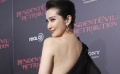 李冰冰透视裙大露背 性感助阵“生化危机5”首映