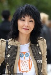 張曼玉朋克裝亮相時裝周 韓星全度妍洋裝優(yōu)雅