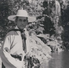 山中傳奇