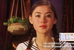 張柏芝很幸運(yùn)，剛出道即被周星馳點(diǎn)名拍其自導(dǎo)自演的《喜劇之王》，這是她首部的電影，影片中的她有點(diǎn)嬰兒肥，或清純或嫵媚，吸引了很多影迷的關(guān)注。該片成為當(dāng)時(shí)賀歲片中的票房冠軍，張柏芝也獲得第19屆香港電影金像獎(jiǎng)最佳新演員的提名。憑《喜劇之王》走紅后，張柏芝突然想另覓高枝并要求解除合約，她以經(jīng)紀(jì)人條件太苛刻，經(jīng)常被迫“給老板陪酒”為由解除與朱永龍的合約，雙方卻鬧至告上法庭，直至2004年2月，雙方才達(dá)成協(xié)議為官司畫上句號。