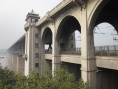 大橋下
