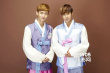 东方神起穿韩服庆祝中秋 向歌迷送祝福英气逼人