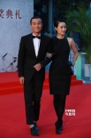 文章表情搞怪馬伊琍優(yōu)雅 最佳夫妻檔低調走紅毯
