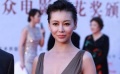 《给野兽献花》剧组亮相 巩新亮真空礼服秀豪乳