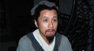 馮遠征苦學(xué)中醫(yī)為新戲 《大明劫》演敬業(yè)“神醫(yī)”