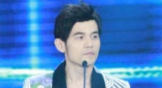 周董頒發(fā)新人獎(jiǎng)?wù)劜灰?欲攜《天臺(tái)》參加影節(jié)角逐