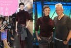 袁泉此身Look源自Jean Paul Gaultier2012秋冬系列。從她幾身裝扮可以看出，她對(duì)自己美貌與身材的自信——專挑高難度動(dòng)作上身。  可惜即便長(zhǎng)相甜美也要選對(duì)衣服，就如同選對(duì)老公。顯然，袁泉妹紙對(duì)后者更為在行。這一身紅色絲絨裝扮讓人不由地想起兒時(shí)家里縫  紉機(jī)上鋪蓋的防塵布……還是多看看她的臉吧！