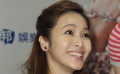 侯佩岑漂亮打扮老公不賞臉 摸孕婦肚欲沾好“孕”