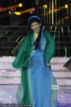 谢娜绿袍加身扮青蛇媚态频生 百变搞怪惟妙惟肖