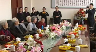 老藝術(shù)家共度重陽佳節(jié) 明星齊聚關(guān)注國產(chǎn)電影發(fā)展