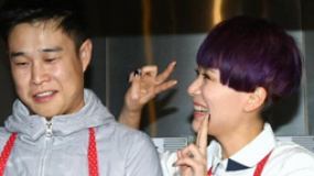 小沈阳获“国民媳妇”海清亲手喂菜 耍赖遭调侃